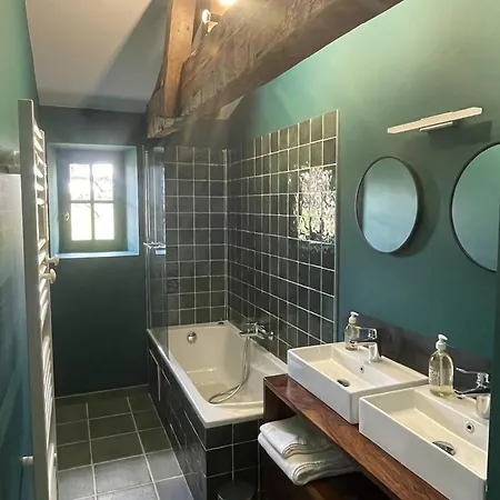 Chateau De La Vieille Chapelle Bed & Breakfast