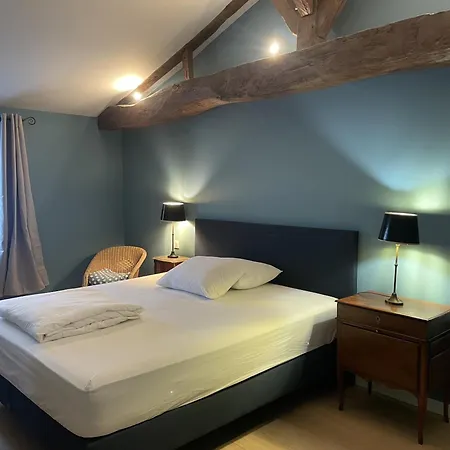 Chateau De La Vieille Chapelle Bed & Breakfast