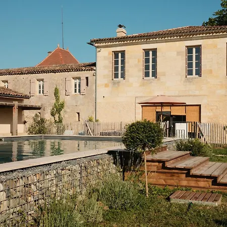 Chateau De La Vieille Chapelle 4* Lugon et l’Ile du Carney