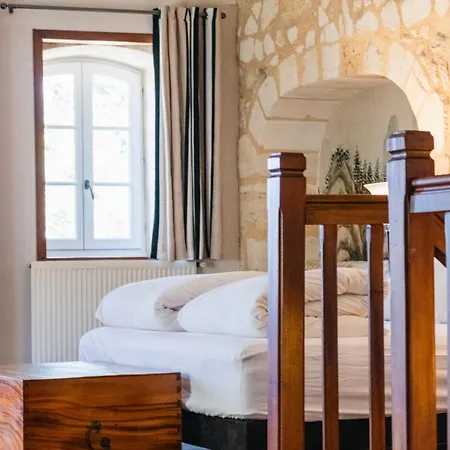 Chateau De La Vieille Chapelle 4* Lugon et l'Ile du Carney