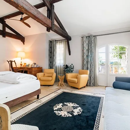 Chateau De La Vieille Chapelle 4* Lugon et l’Ile du Carney