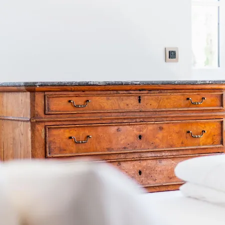 Chateau De La Vieille Chapelle Bed & Breakfast 4*