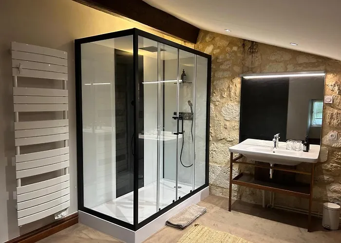 Chateau De La Vieille Chapelle Bed & Breakfast